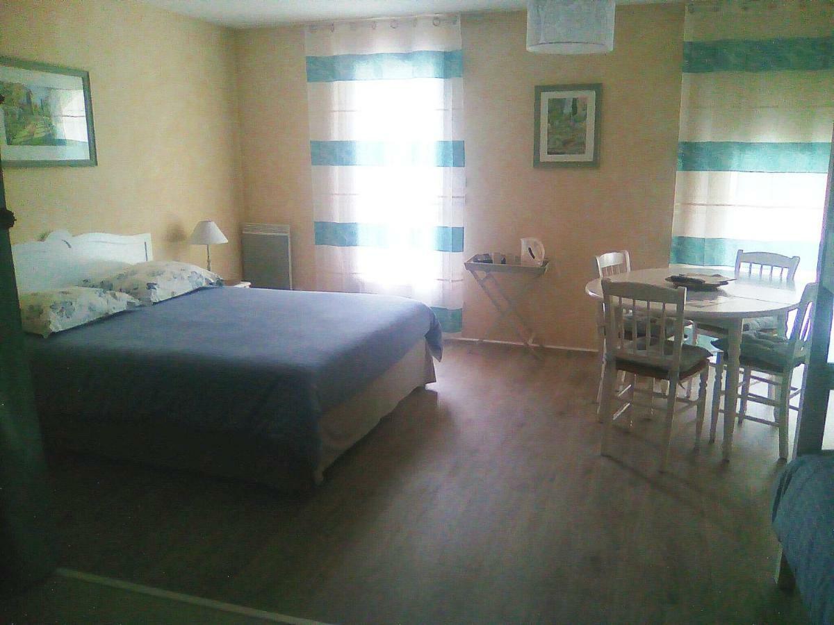 Chambre D'Hotes - Le Safran Du Val D'Or Anneyron Luaran gambar
